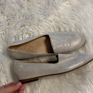 Vionic Shimmering Silver Women's Loafers size 7.5 excellent condition